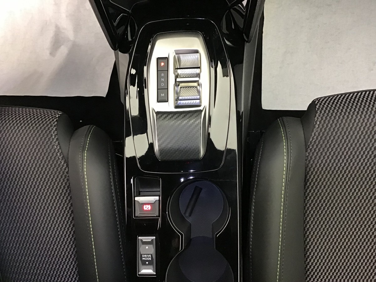 PEUGEOT 2008 HYBRID 145 GT 1.2 Hybrid 136ch E-Dsc6 Gt