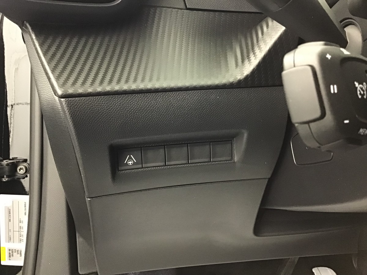 PEUGEOT 2008 HYBRID 145 GT 1.2 Hybrid 136ch E-Dsc6 Gt