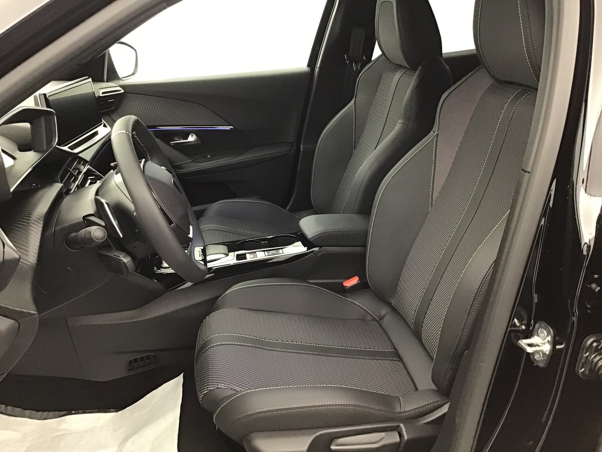 PEUGEOT 2008 HYBRID 145 GT 1.2 Hybrid 136ch E-Dsc6 Gt