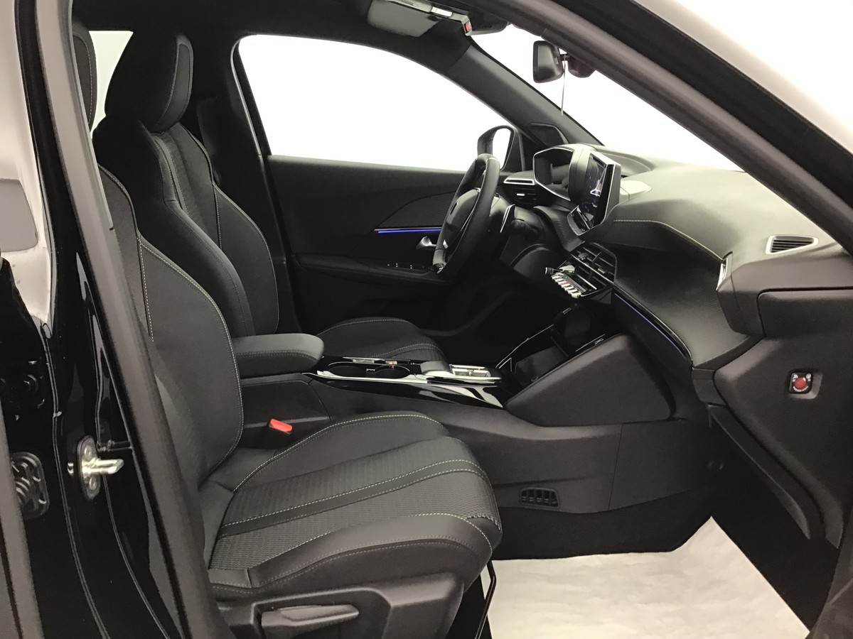 PEUGEOT 2008 HYBRID 145 GT 1.2 Hybrid 136ch E-Dsc6 Gt