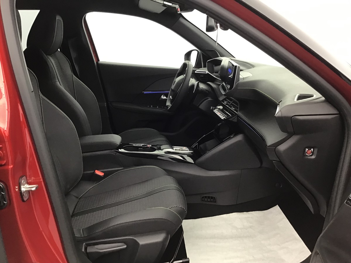 PEUGEOT 2008 HYBRID 145 GT 1.2 Hybrid 136ch E-Dsc6 Gt + Navigation + Angles morts + Régulateur vitesse