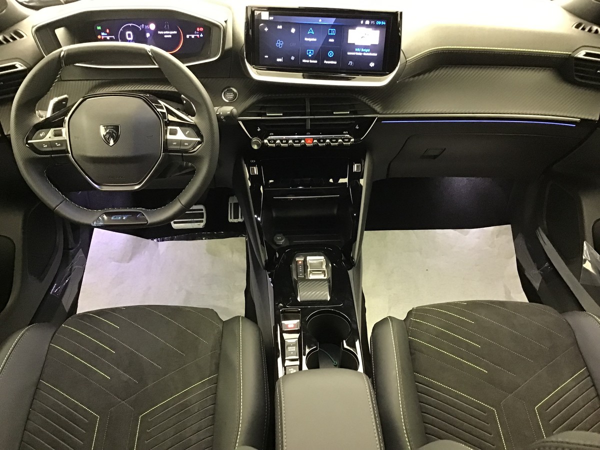 PEUGEOT 2008 HYBRID 145 GT 1.2 Hybrid 136ch E-Dsc6 Gt