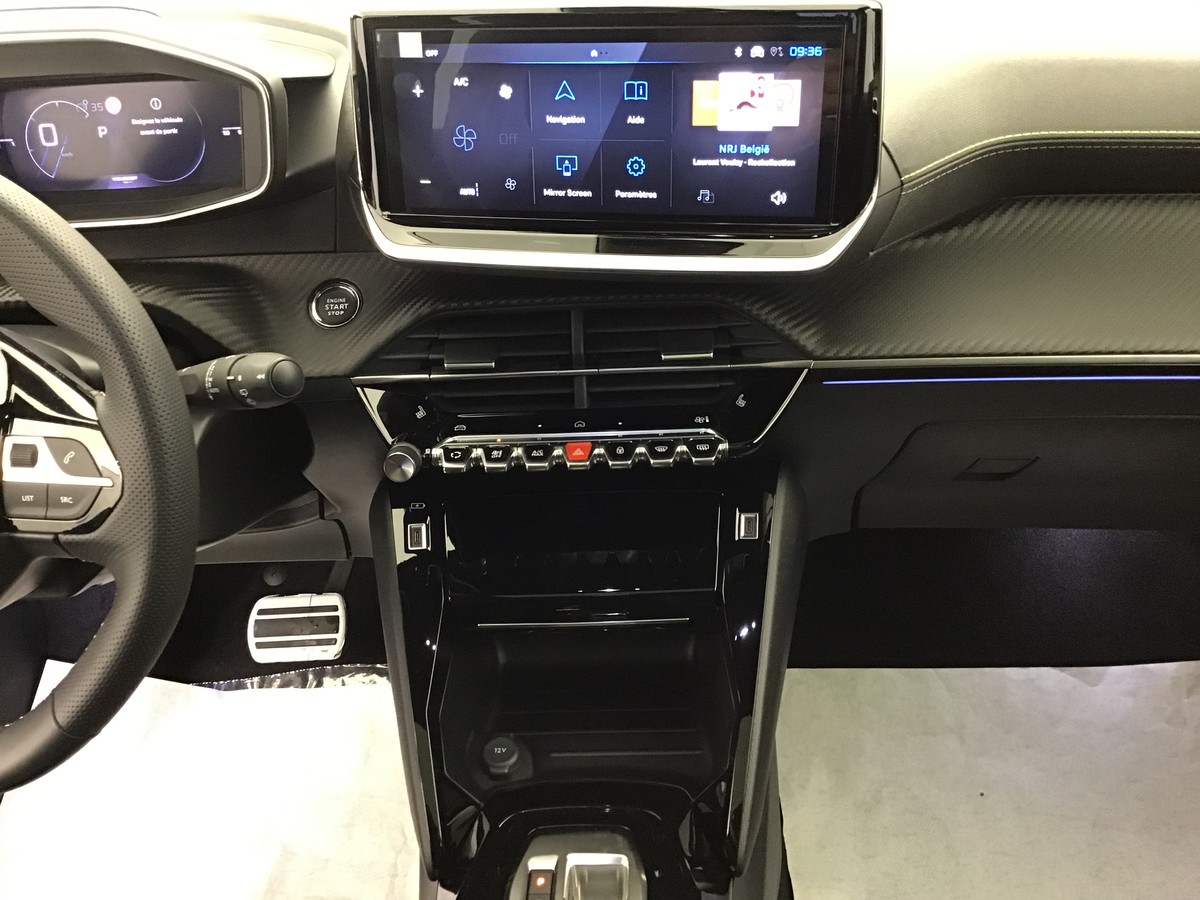 PEUGEOT 2008 HYBRID 145 GT 1.2 Hybrid 136ch E-Dsc6 Gt