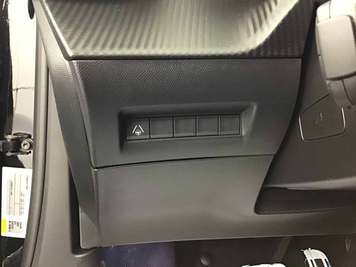 PEUGEOT 2008 HYBRID 145 GT 1.2 Hybrid 136ch E-Dsc6 Gt