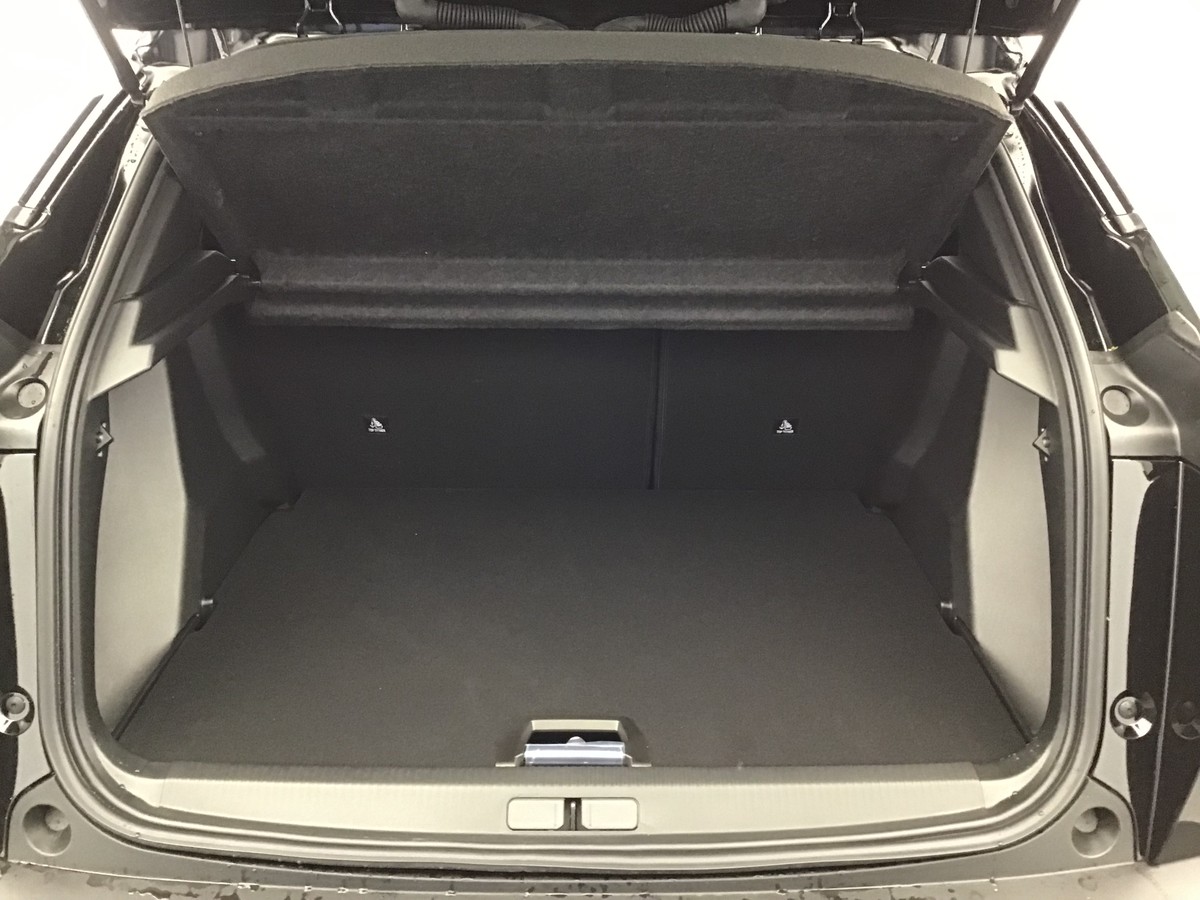 PEUGEOT 2008 HYBRID 145 GT 1.2 Hybrid 136ch E-Dsc6 Gt