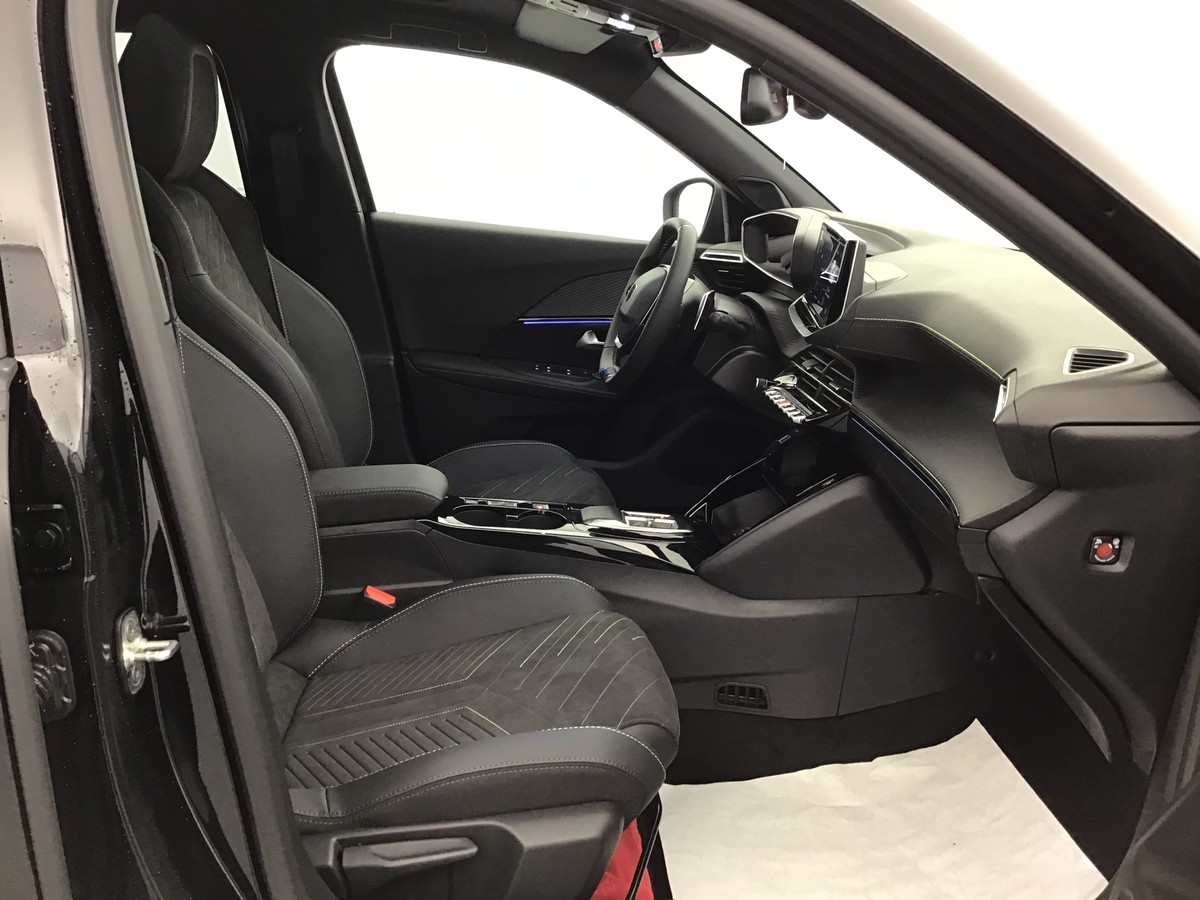 PEUGEOT 2008 HYBRID 145 GT 1.2 Hybrid 136ch E-Dsc6 Gt