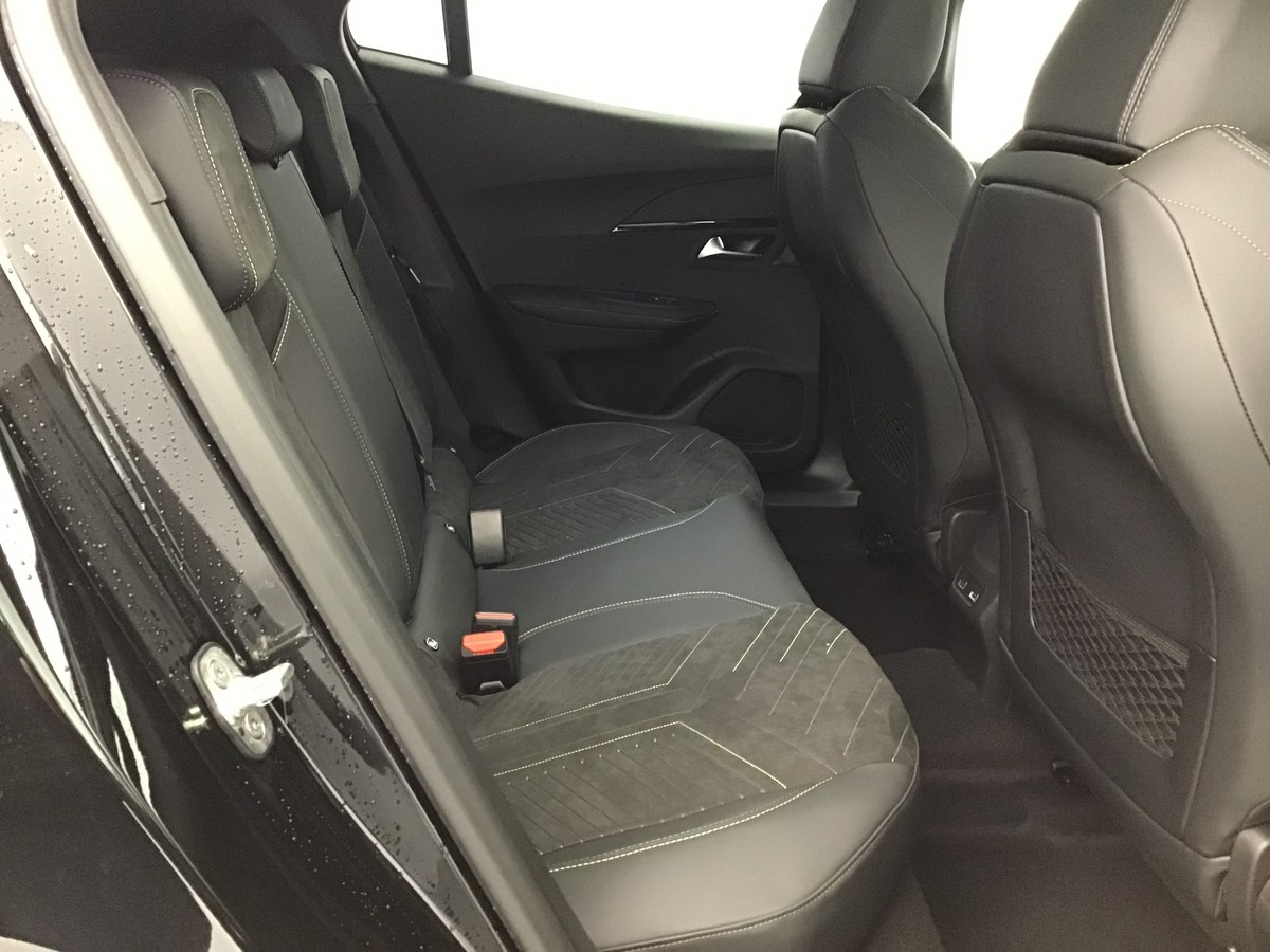 PEUGEOT 2008 HYBRID 145 GT 1.2 Hybrid 136ch E-Dsc6 Gt