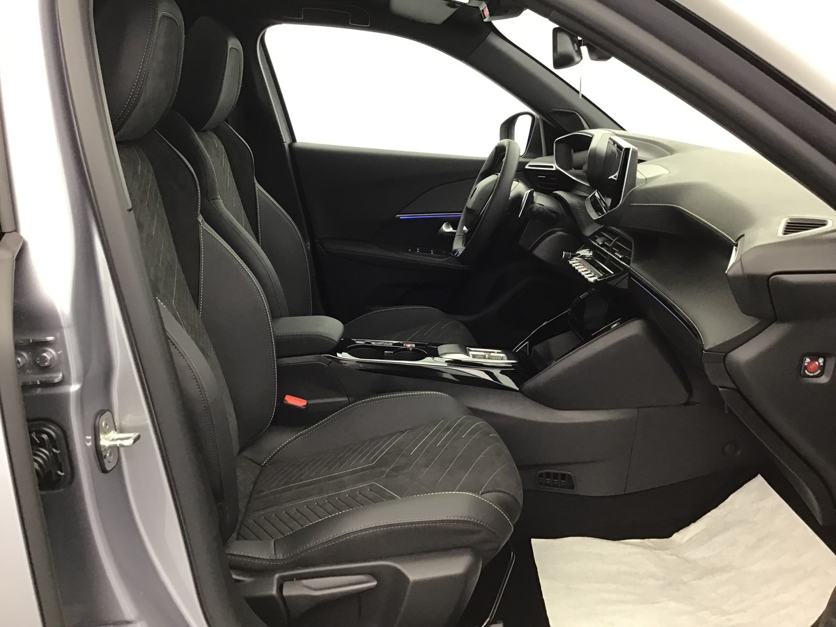PEUGEOT 2008 HYBRID 145 GT 1.2 Hybrid 136ch E-Dsc6 Gt + Régulateur de vitesse + Navigation