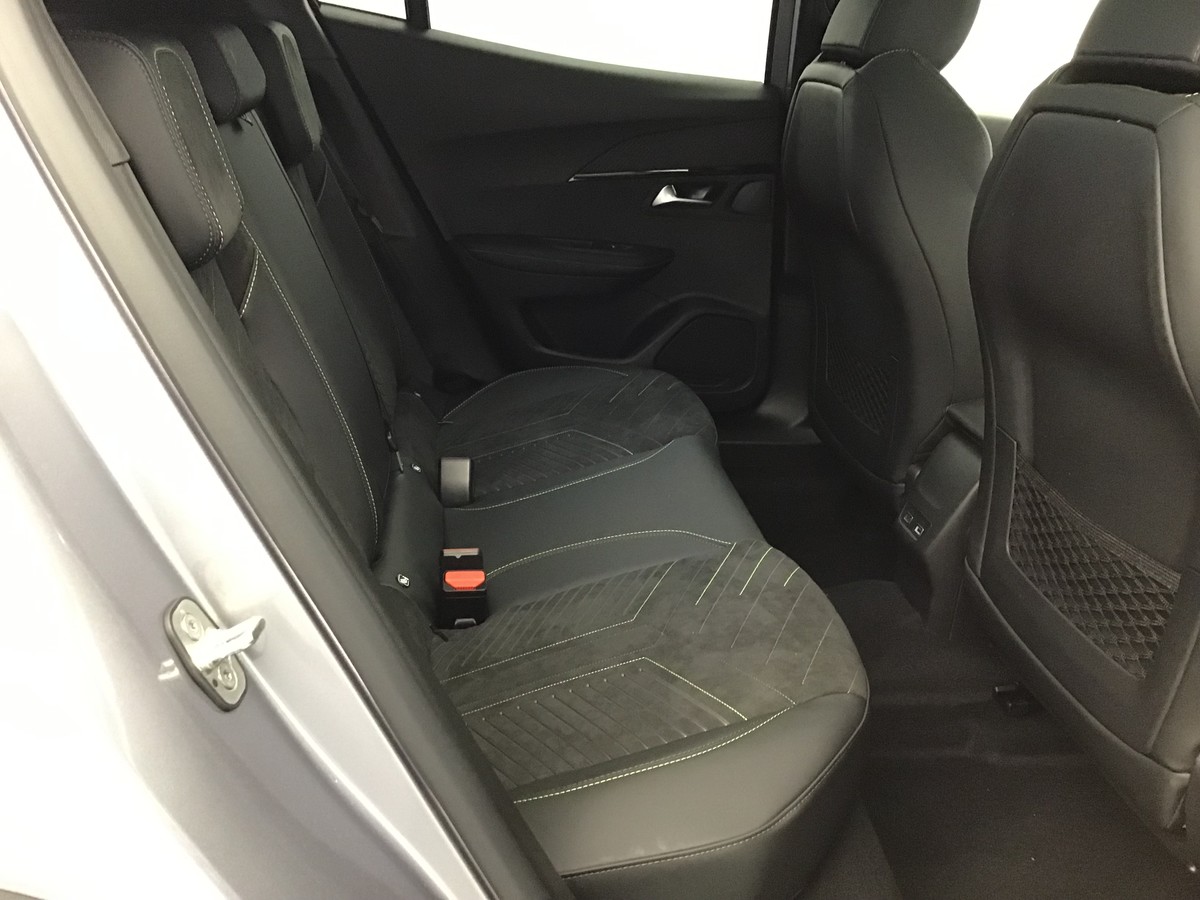 PEUGEOT 2008 HYBRID 145 GT 1.2 Hybrid 136ch E-Dsc6 Gt + Régulateur de vitesse + Navigation