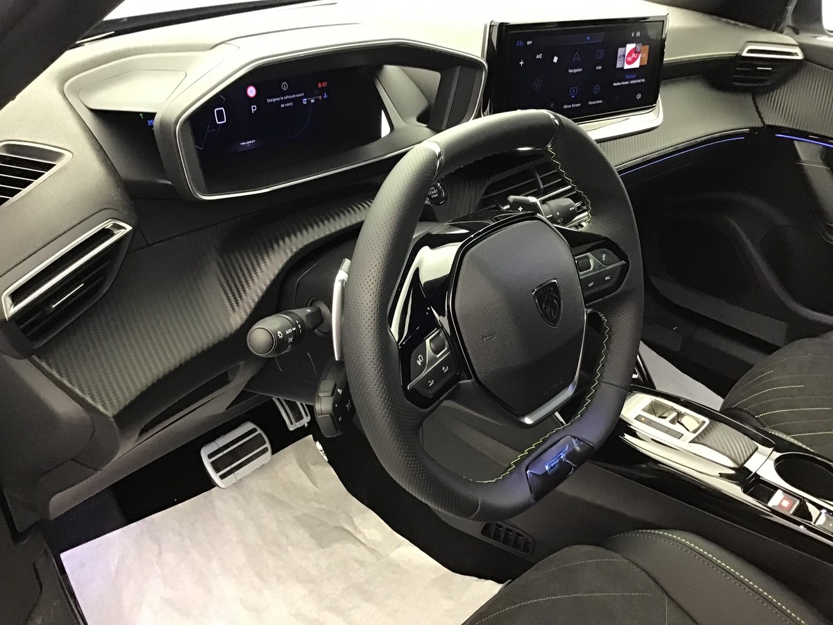 PEUGEOT 2008 HYBRID 145 GT 1.2 Hybrid 136ch E-Dsc6 Gt + Régulateur de vitesse + Navigation