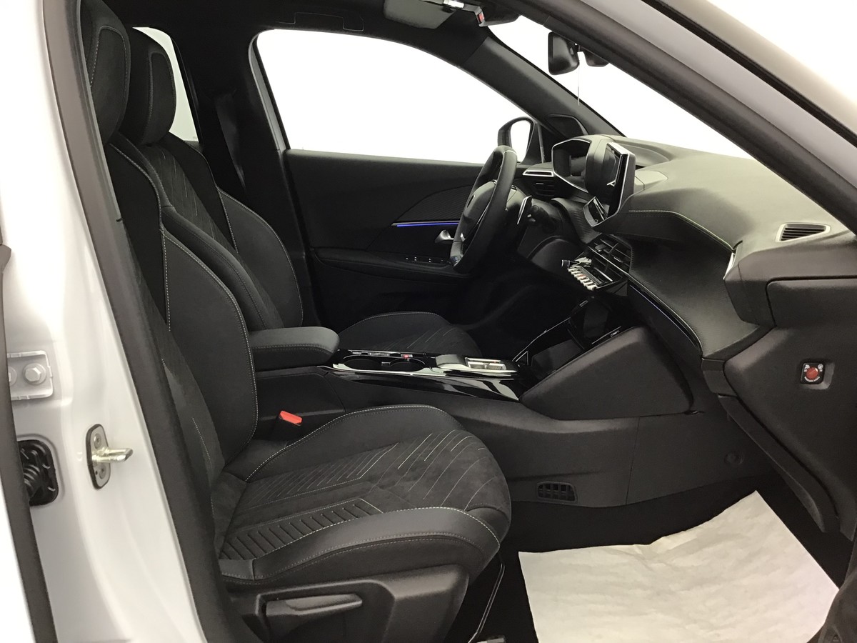 PEUGEOT 2008 HYBRID 145 GT 1.2 Hybrid 136ch E-Dsc6 Gt + Régulateur de vitesse + Navigation