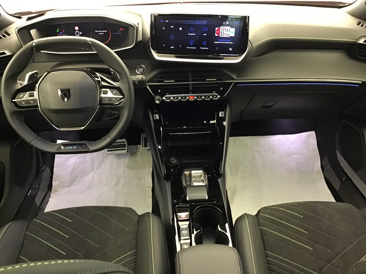 PEUGEOT 2008 HYBRID 145 GT 1.2 Hybrid 136ch E-Dsc6 Gt