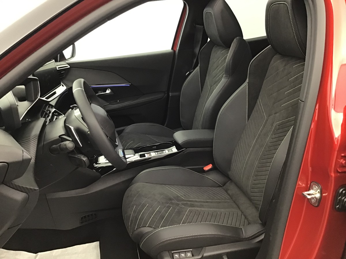 PEUGEOT 2008 HYBRID 145 GT 1.2 Hybrid 136ch E-Dsc6 Gt