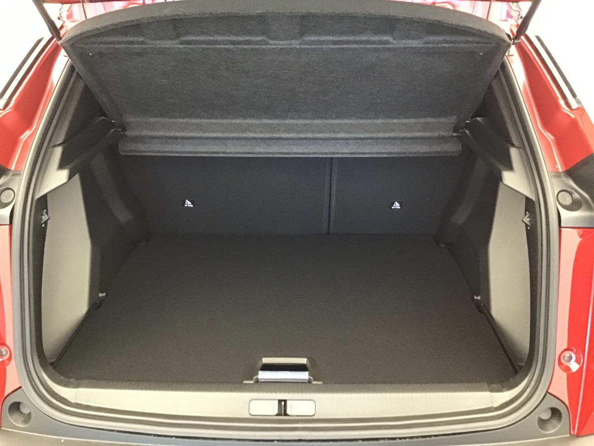 PEUGEOT 2008 HYBRID 145 GT 1.2 Hybrid 136ch E-Dsc6 Gt