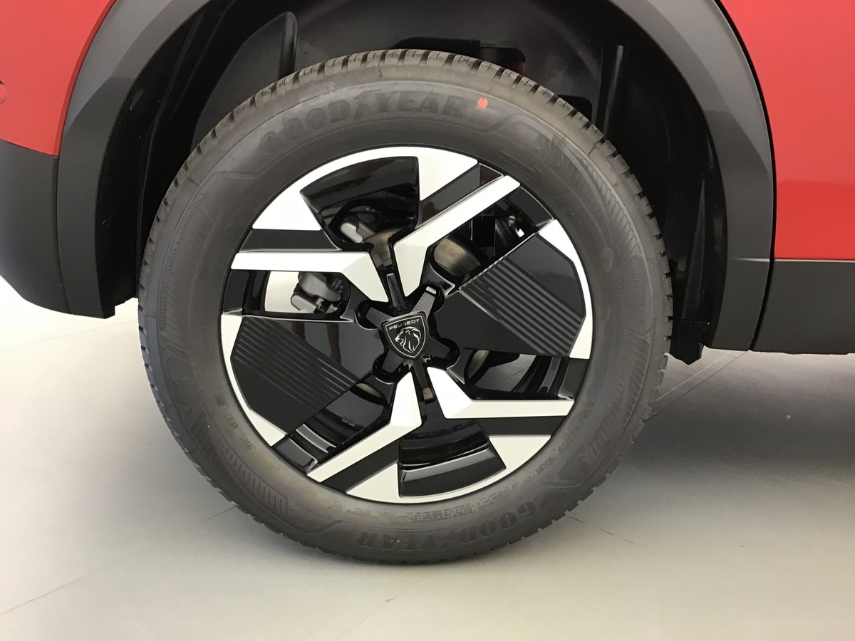 PEUGEOT 2008 HYBRID 145 GT 1.2 Hybrid 136ch E-Dsc6 Gt