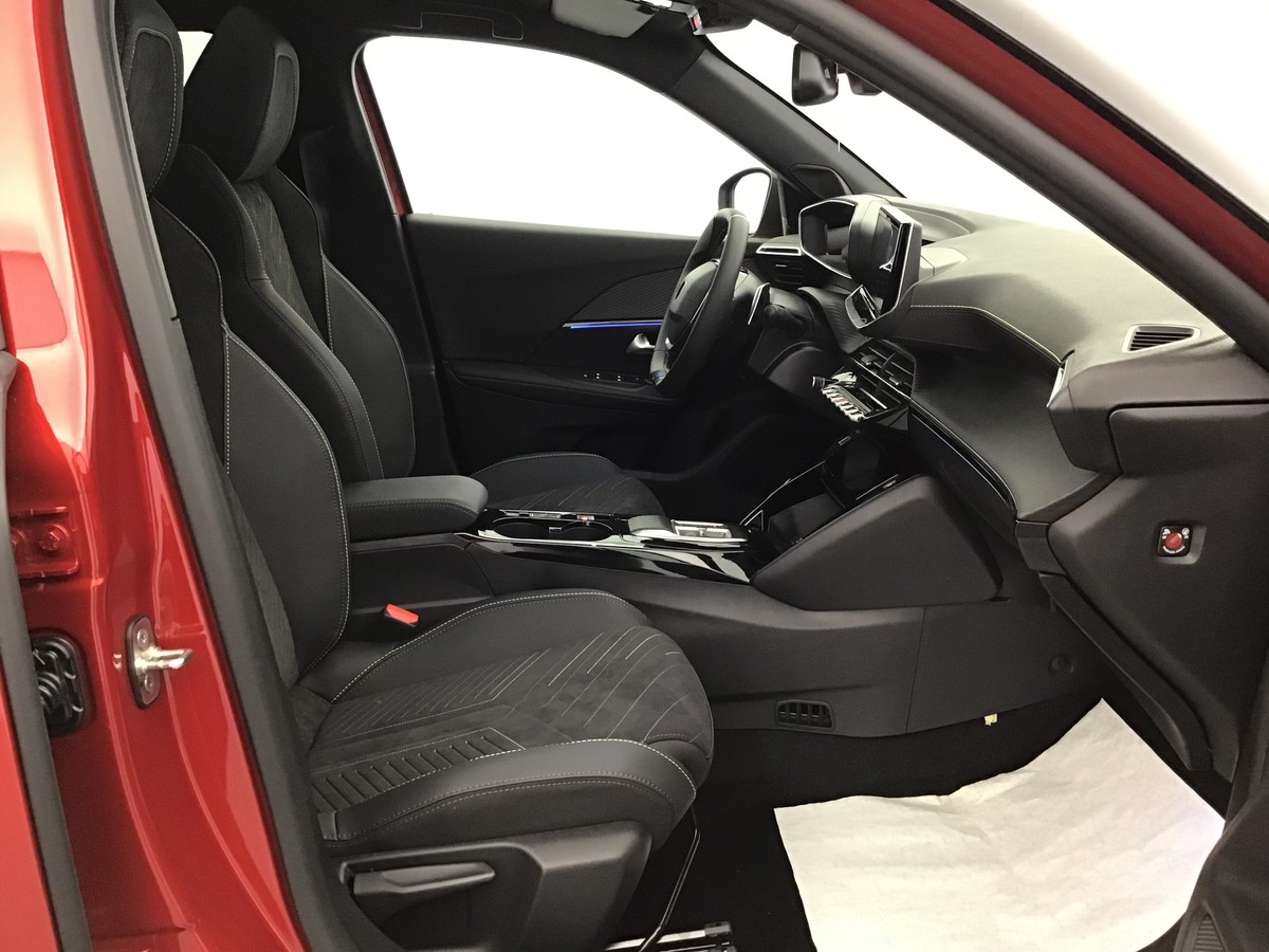 PEUGEOT 2008 HYBRID 145 GT 1.2 Hybrid 136ch E-Dsc6 Gt