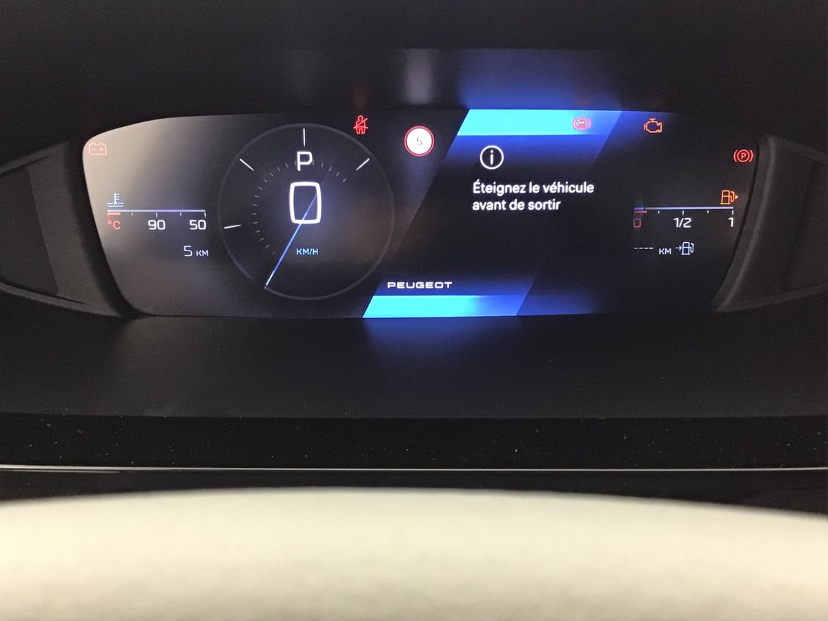 PEUGEOT 308 ALLURE 1.5 Bluehdi 130ch Eat8 Allure + Navigation + ADML