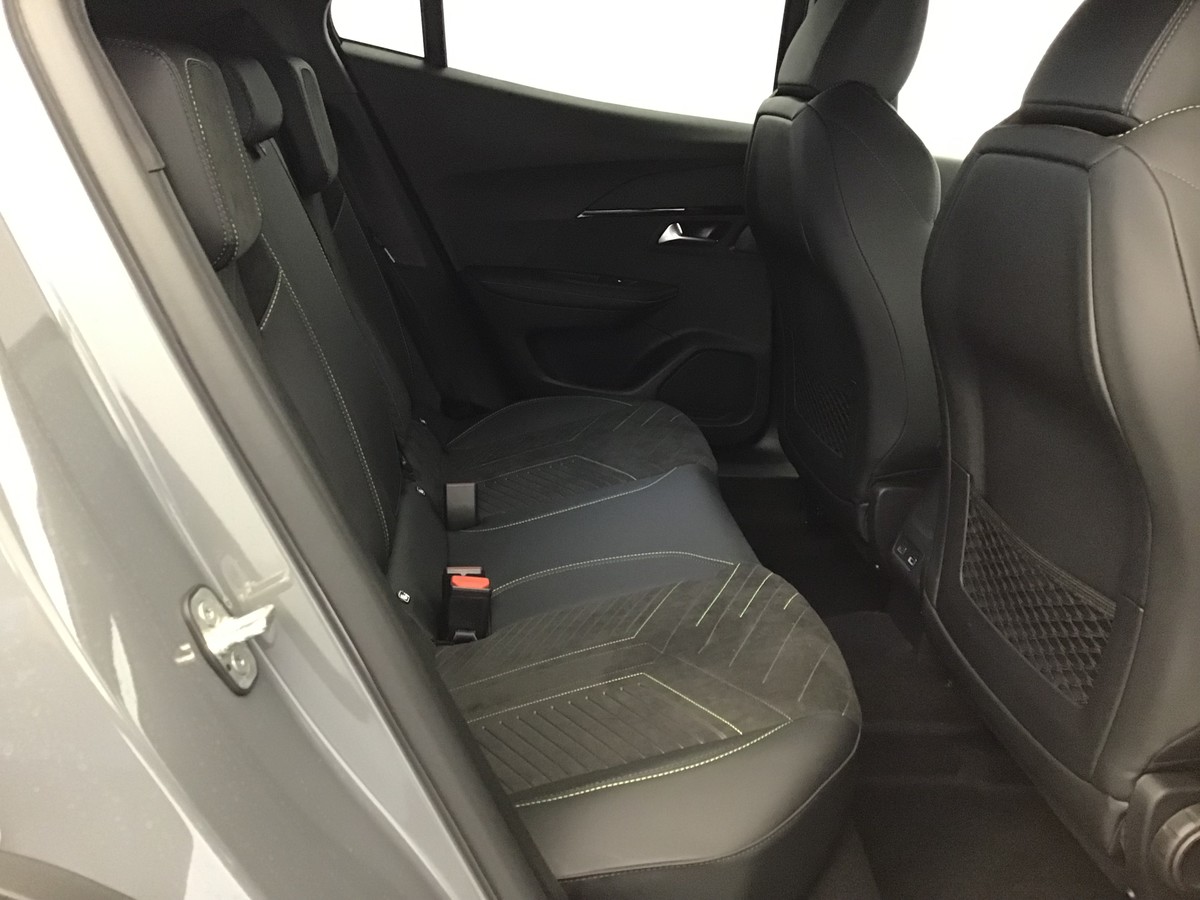PEUGEOT 2008 HYBRID 145 GT 1.2 Hybrid 136ch E-Dsc6 Gt