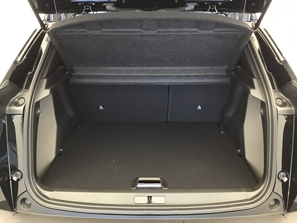 PEUGEOT 2008 HYBRID 145 GT 1.2 Hybrid 136ch E-Dsc6 Gt + Régulateur de vitesse + Navigation
