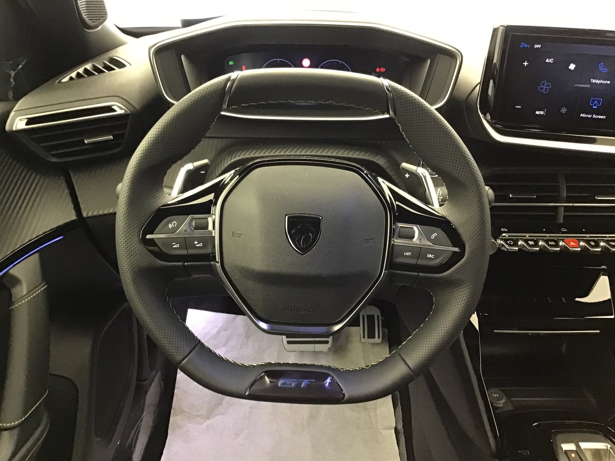 PEUGEOT 2008 HYBRID 145 GT 1.2 Hybrid 136ch E-Dsc6 Gt