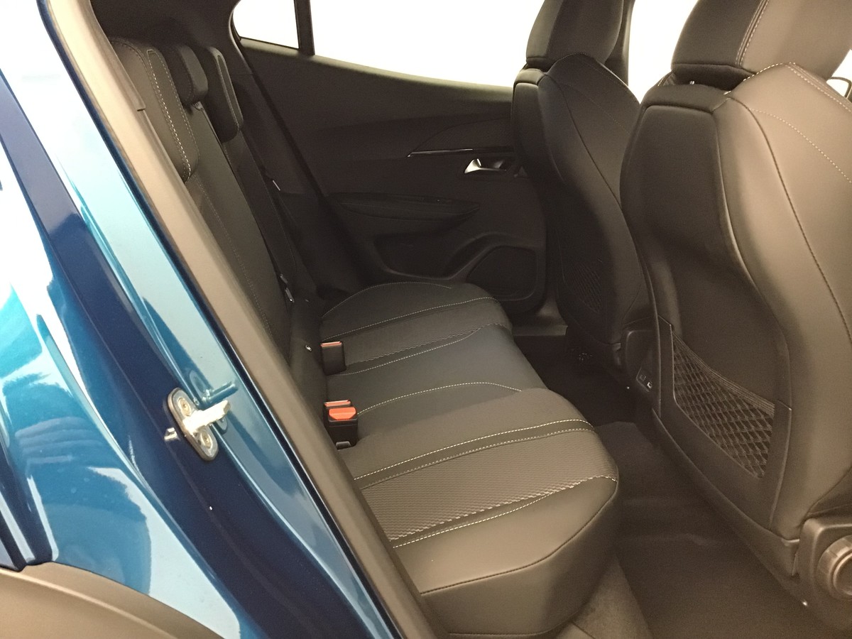PEUGEOT 2008 HYBRID 145 GT 1.2 Hybrid 136ch E-Dsc6 Gt