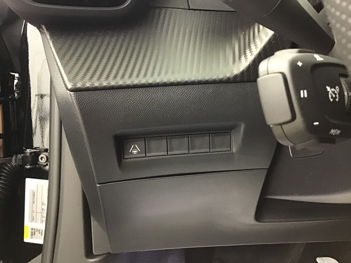 PEUGEOT 2008 HYBRID 145 GT 1.2 Hybrid 136ch E-Dsc6 Gt + Régulateur de vitesse + Navigation