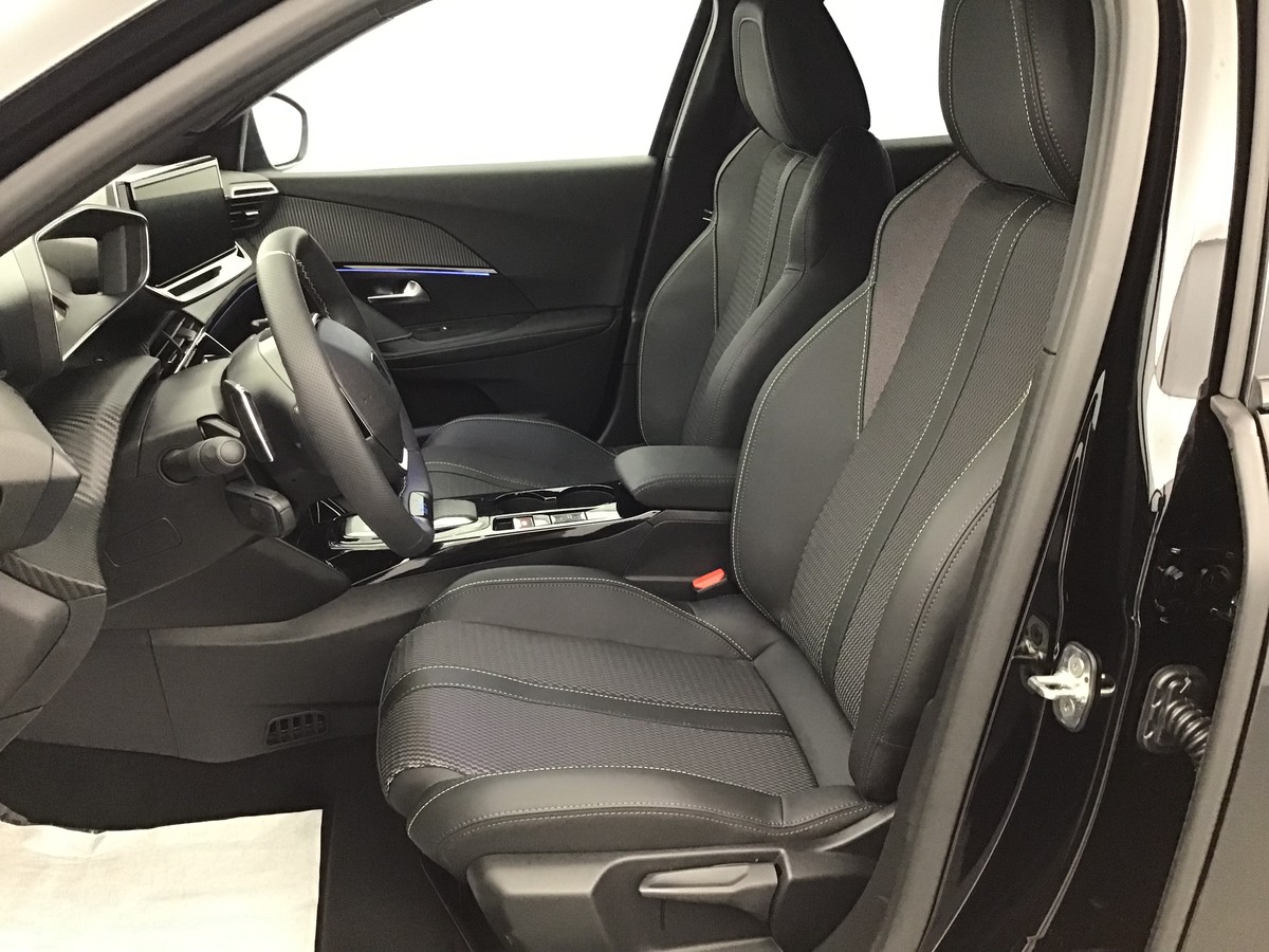 PEUGEOT 2008 HYBRID 145 GT 1.2 Hybrid 136ch E-Dsc6 Gt + Régulateur de vitesse + Navigation