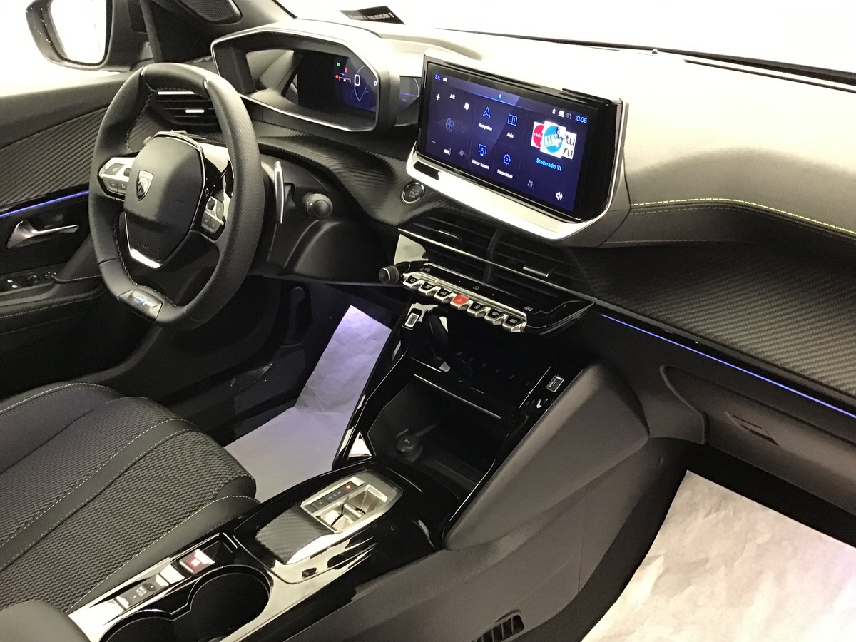 PEUGEOT 2008 HYBRID 145 GT 1.2 Hybrid 136ch E-Dsc6 Gt + Régulateur de vitesse + Navigation