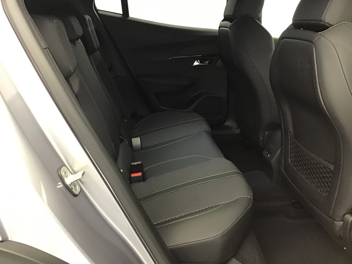 PEUGEOT 2008 HYBRID 145 GT 1.2 Hybrid 136ch E-Dsc6 Gt + Régulateur de vitesse + Navigation