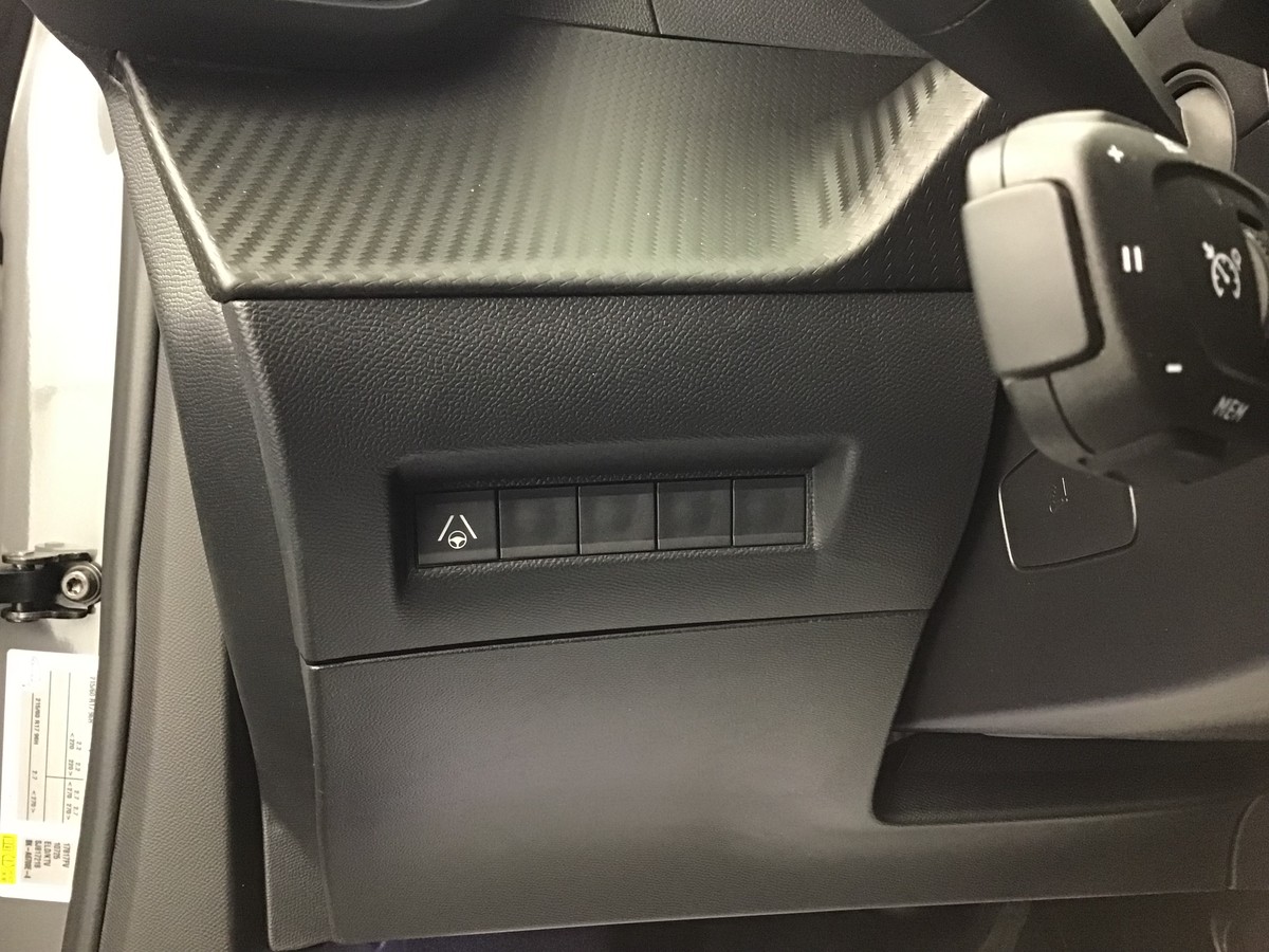 PEUGEOT 2008 HYBRID 145 GT 1.2 Hybrid 136ch E-Dsc6 Gt