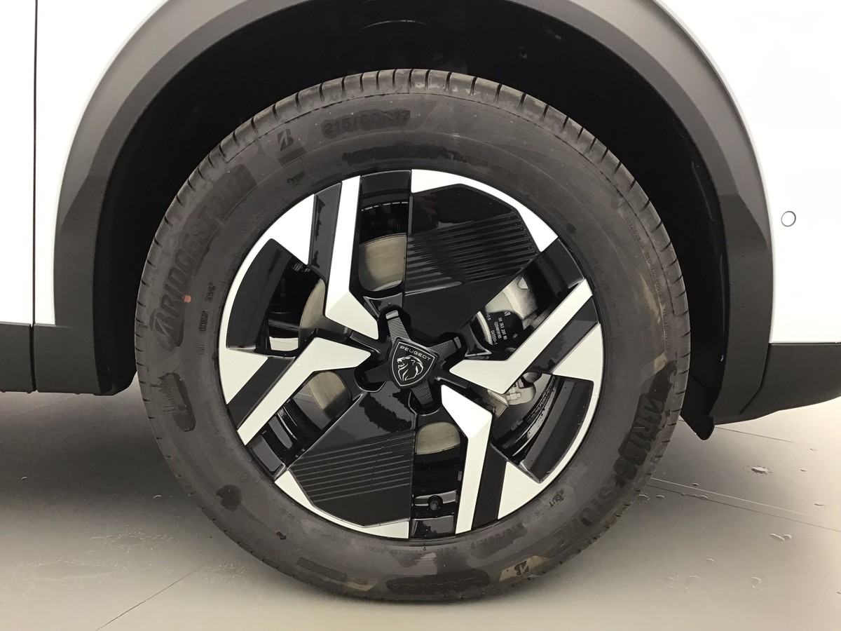 PEUGEOT 2008 HYBRID 145 GT 1.2 Hybrid 136ch E-Dsc6 Gt