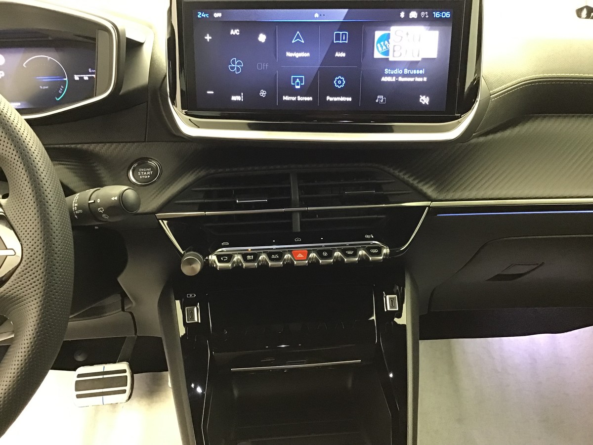 PEUGEOT 2008 HYBRID 145 GT 1.2 Hybrid 136ch E-Dsc6 Gt