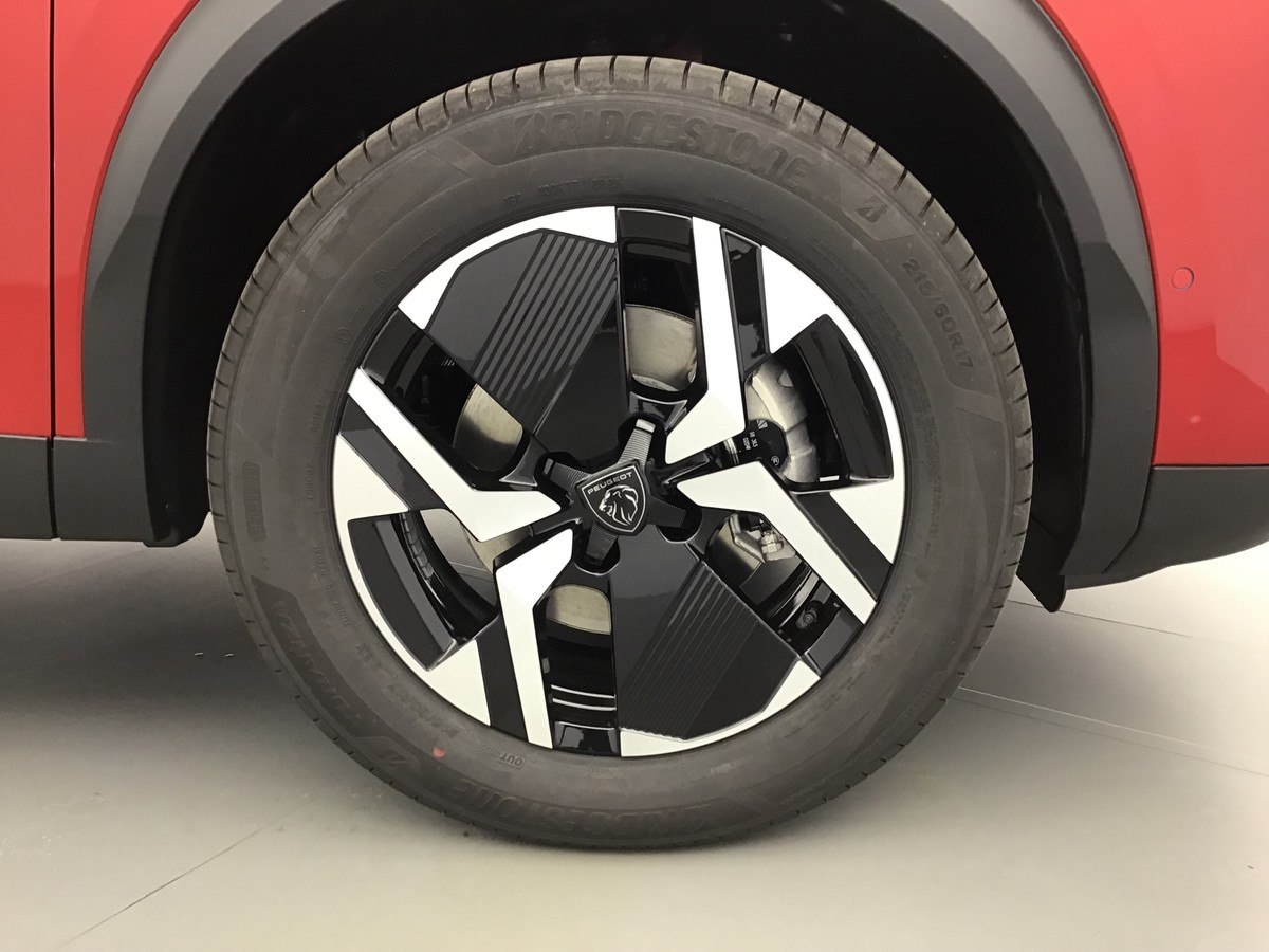 PEUGEOT 2008 HYBRID 145 GT 1.2 Hybrid 136ch E-Dsc6 Gt