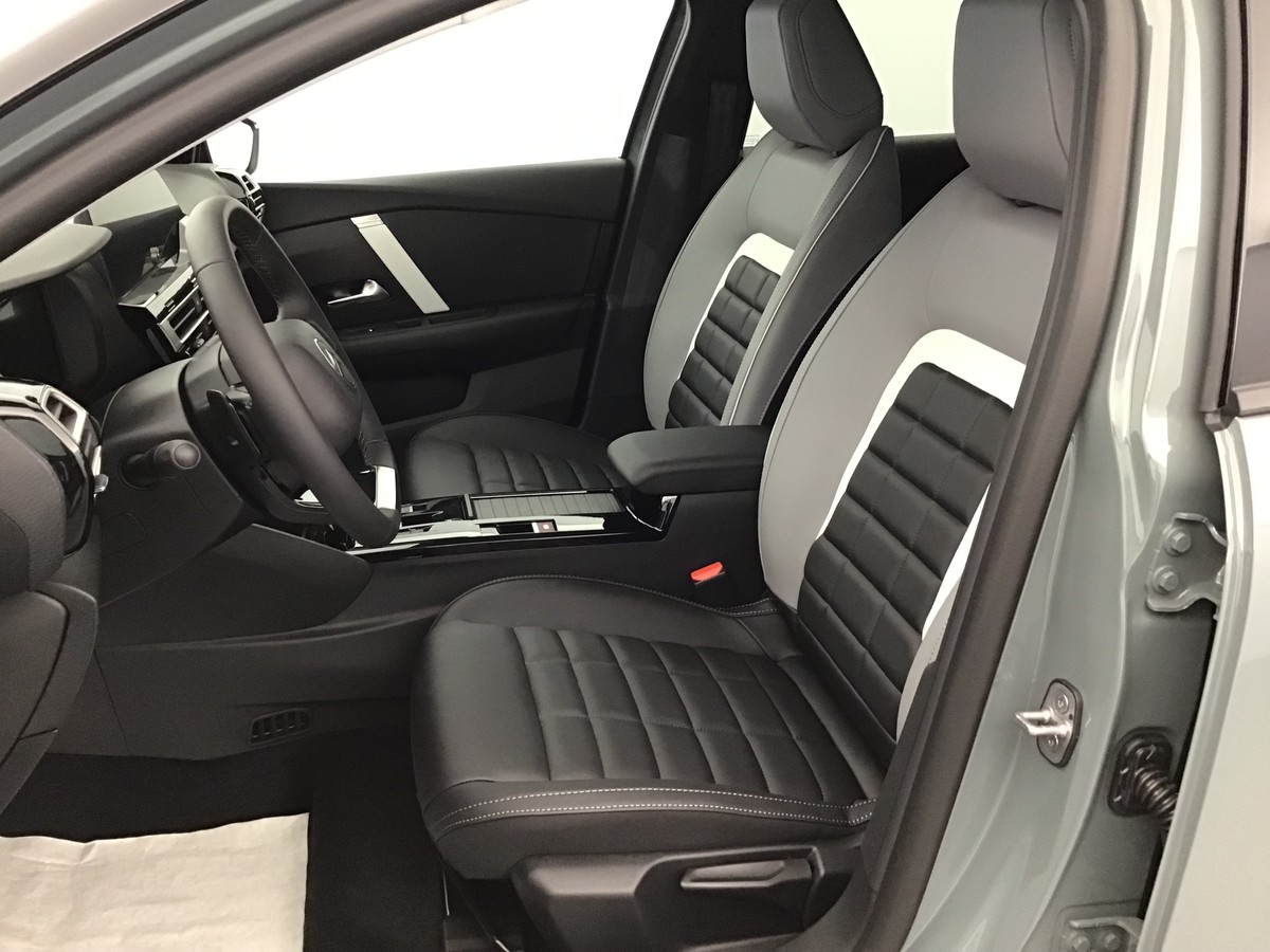 CITROEN C4 MAX 1.2 Hybride 145ch E-Dsc6 Max