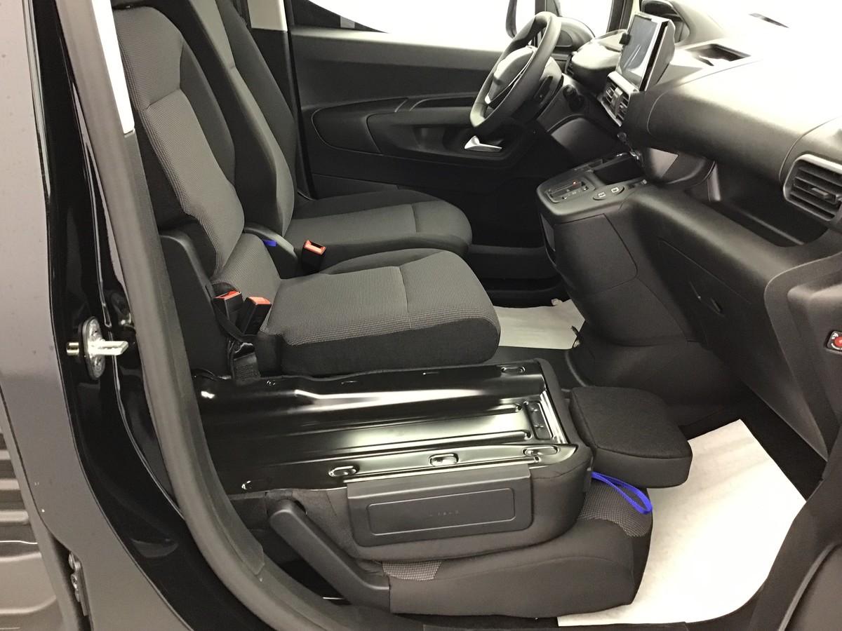 PEUGEOT 3008 PHASE 4 GT 1.2 Hybrid 145ch E-Dsc6 Gt