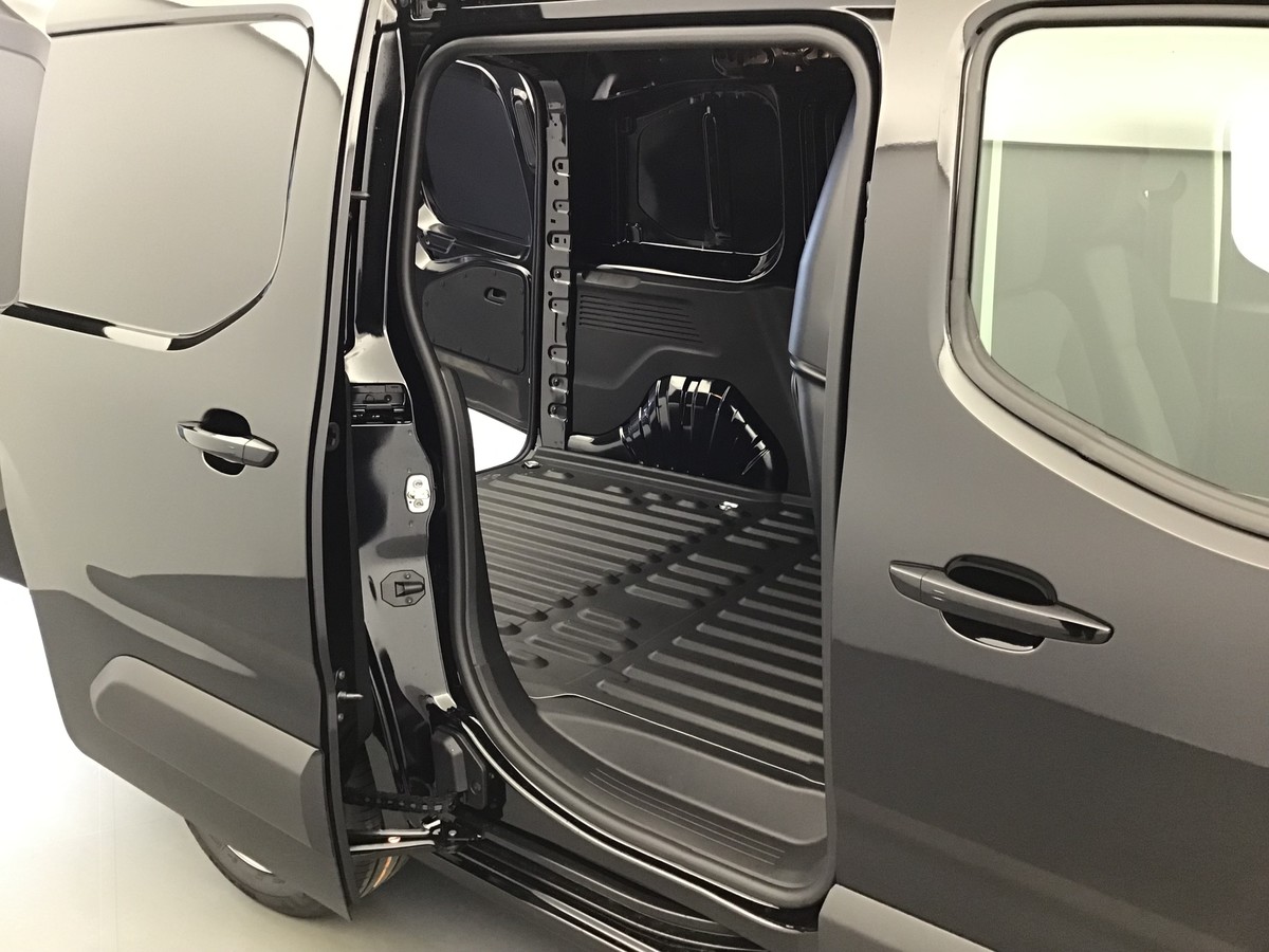 PEUGEOT 3008 PHASE 4 GT 1.2 Hybrid 145ch E-Dsc6 Gt