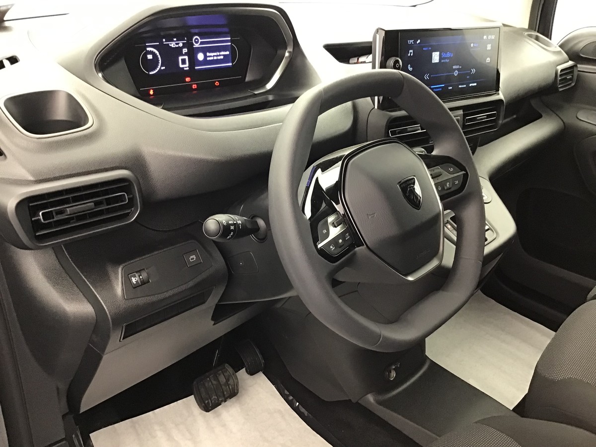PEUGEOT 3008 PHASE 4 GT 1.2 Hybrid 145ch E-Dsc6 Gt