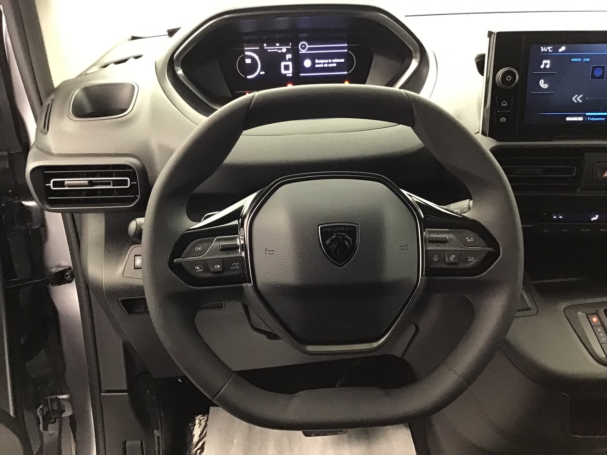 PEUGEOT 3008 PHASE 4 GT 1.2 Hybrid 145ch E-Dsc6 Gt