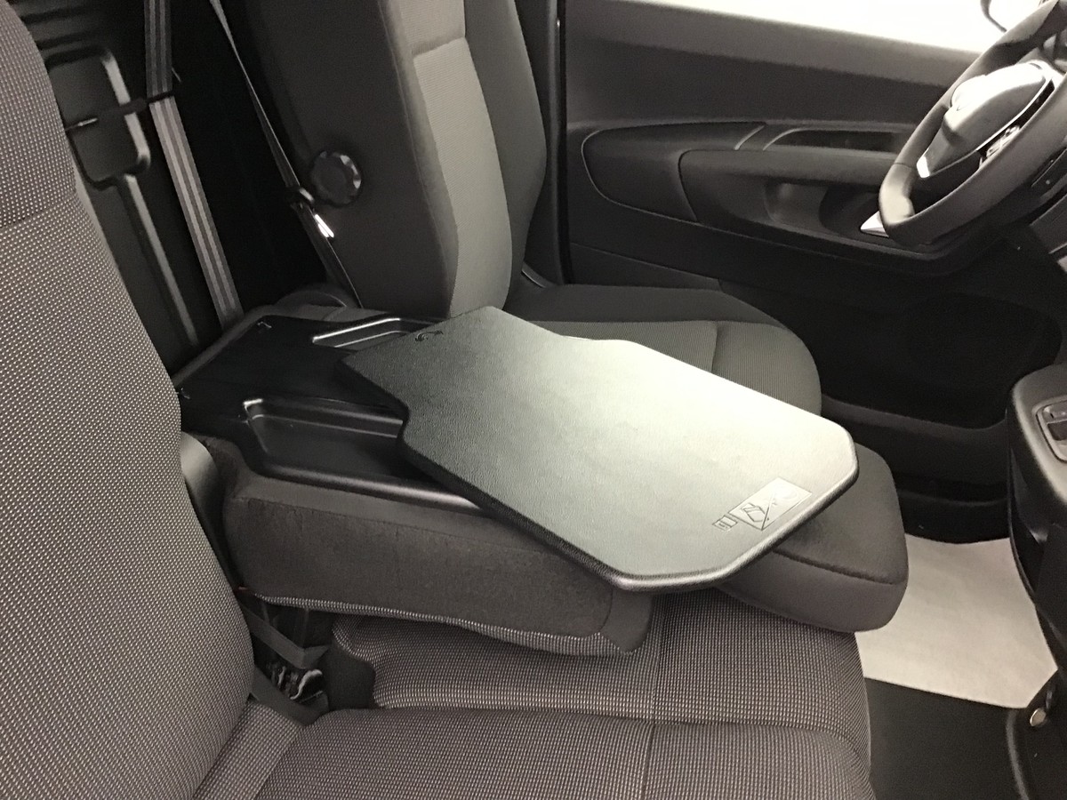 PEUGEOT 3008 PHASE 4 GT 1.2 Hybrid 145ch E-Dsc6 Gt