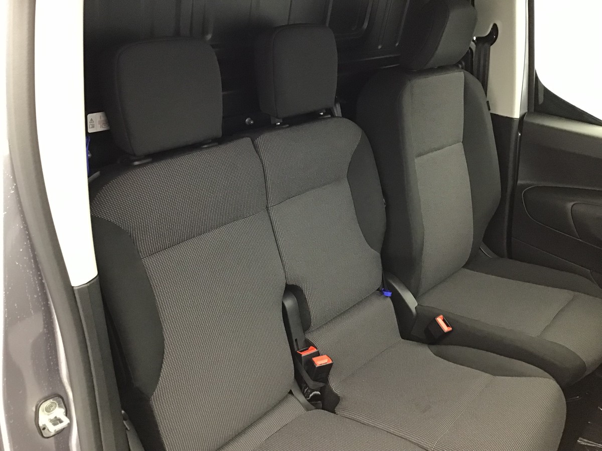 PEUGEOT 3008 PHASE 4 GT 1.2 Hybrid 145ch E-Dsc6 Gt