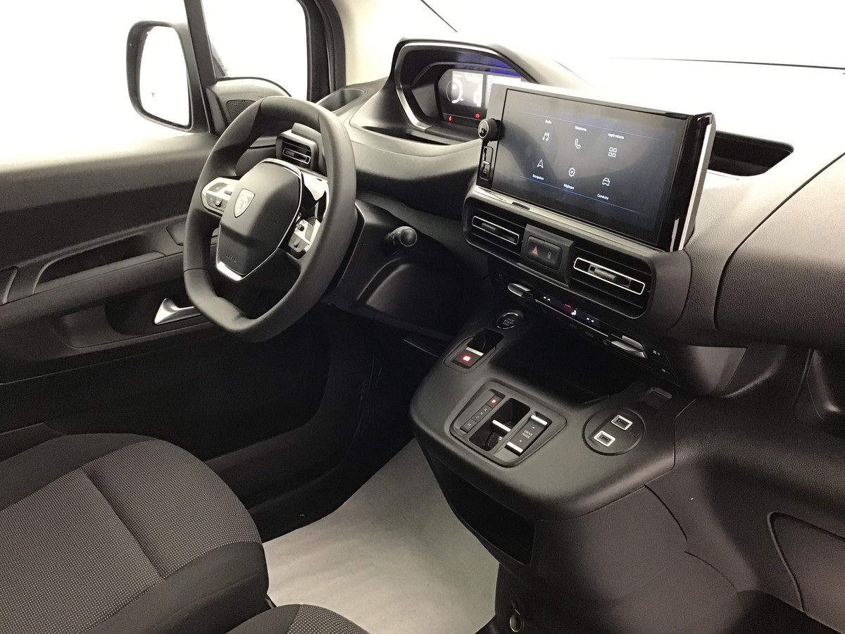 PEUGEOT 3008 PHASE 4 GT 1.2 Hybrid 145ch E-Dsc6 Gt