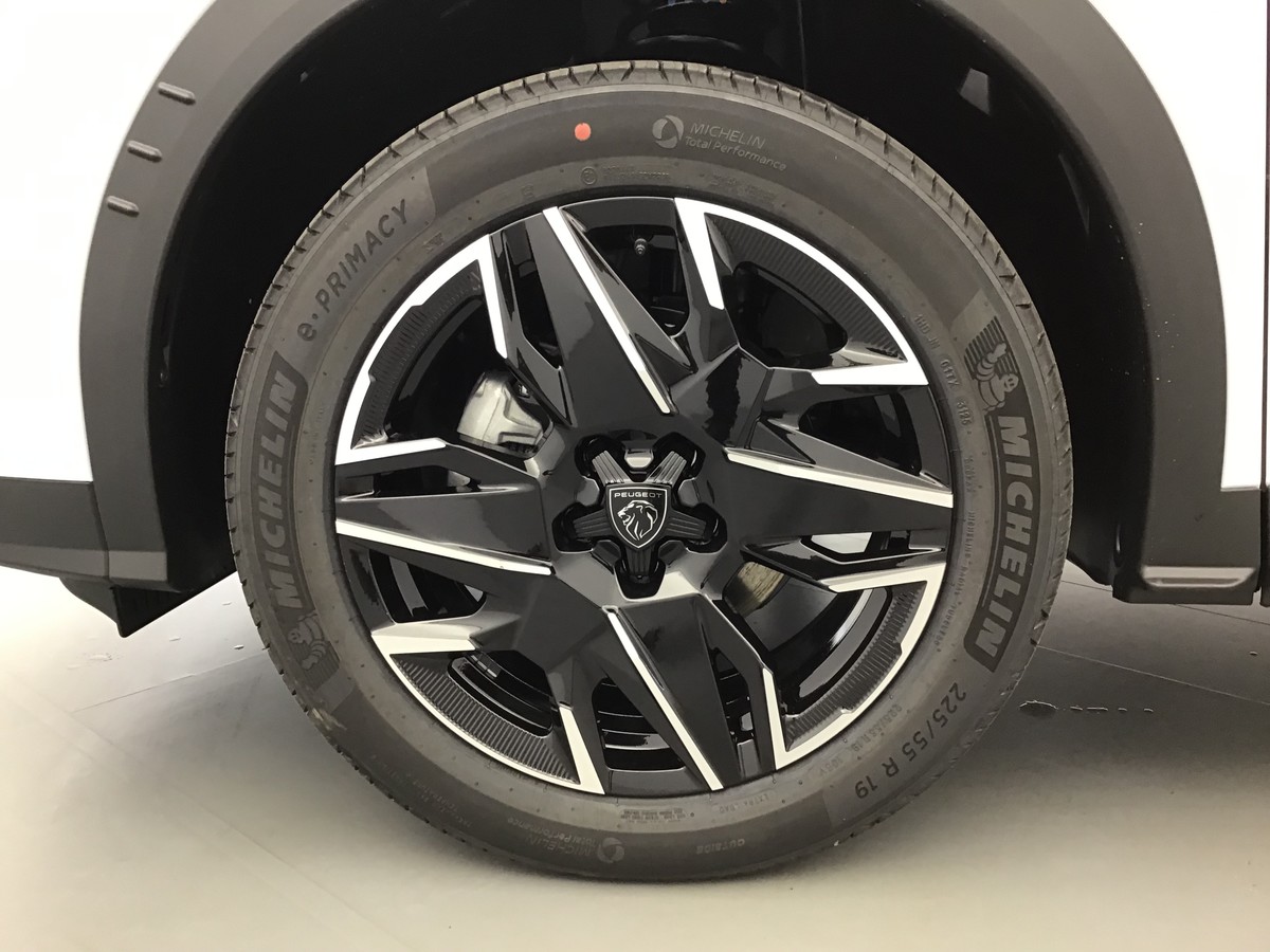 PEUGEOT 3008 PHASE 4 GT 1.2 Hybrid 145ch E-Dsc6 Gt