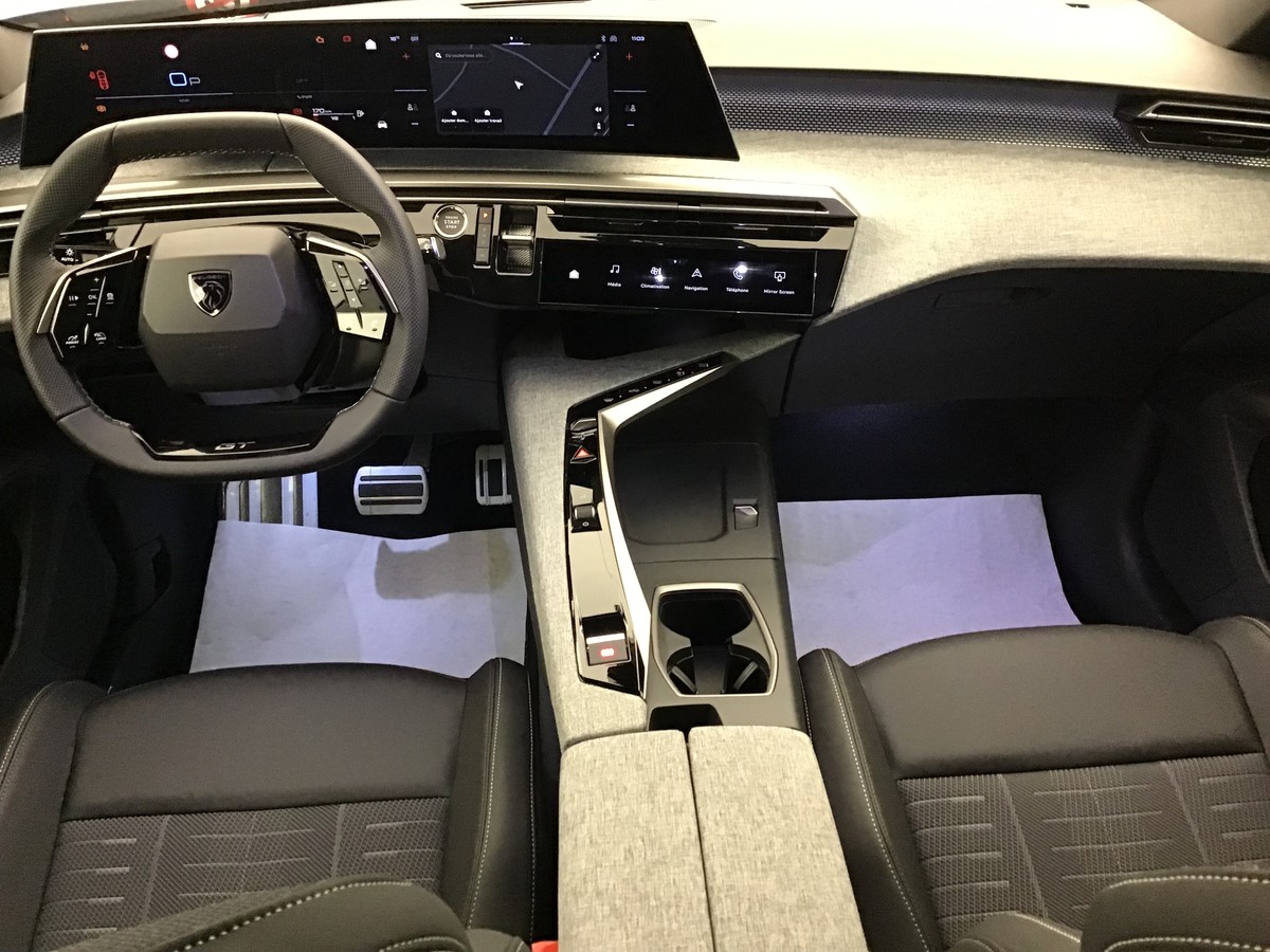 PEUGEOT 3008 PHASE 4 GT 1.2 Hybrid 145ch E-Dsc6 Gt