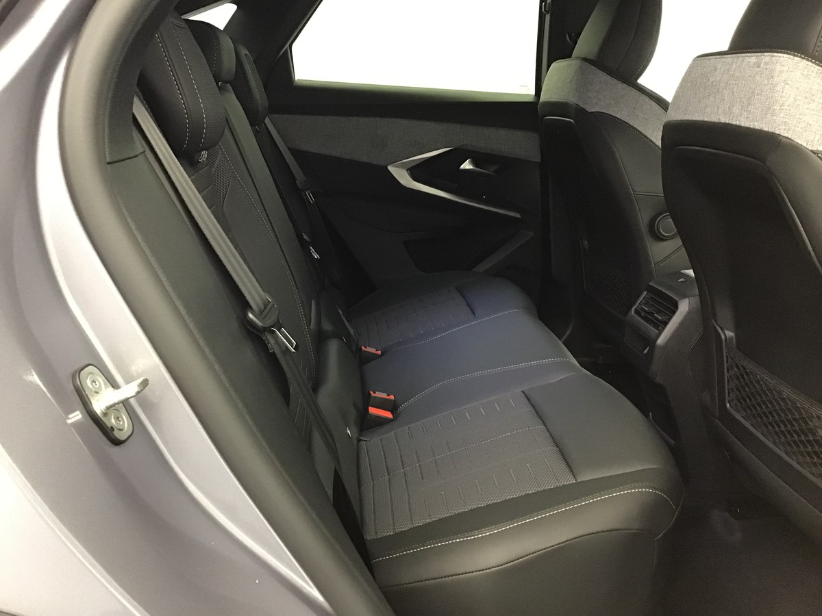PEUGEOT 3008 PHASE 4 GT 1.2 Hybrid 145ch E-Dsc6 Gt