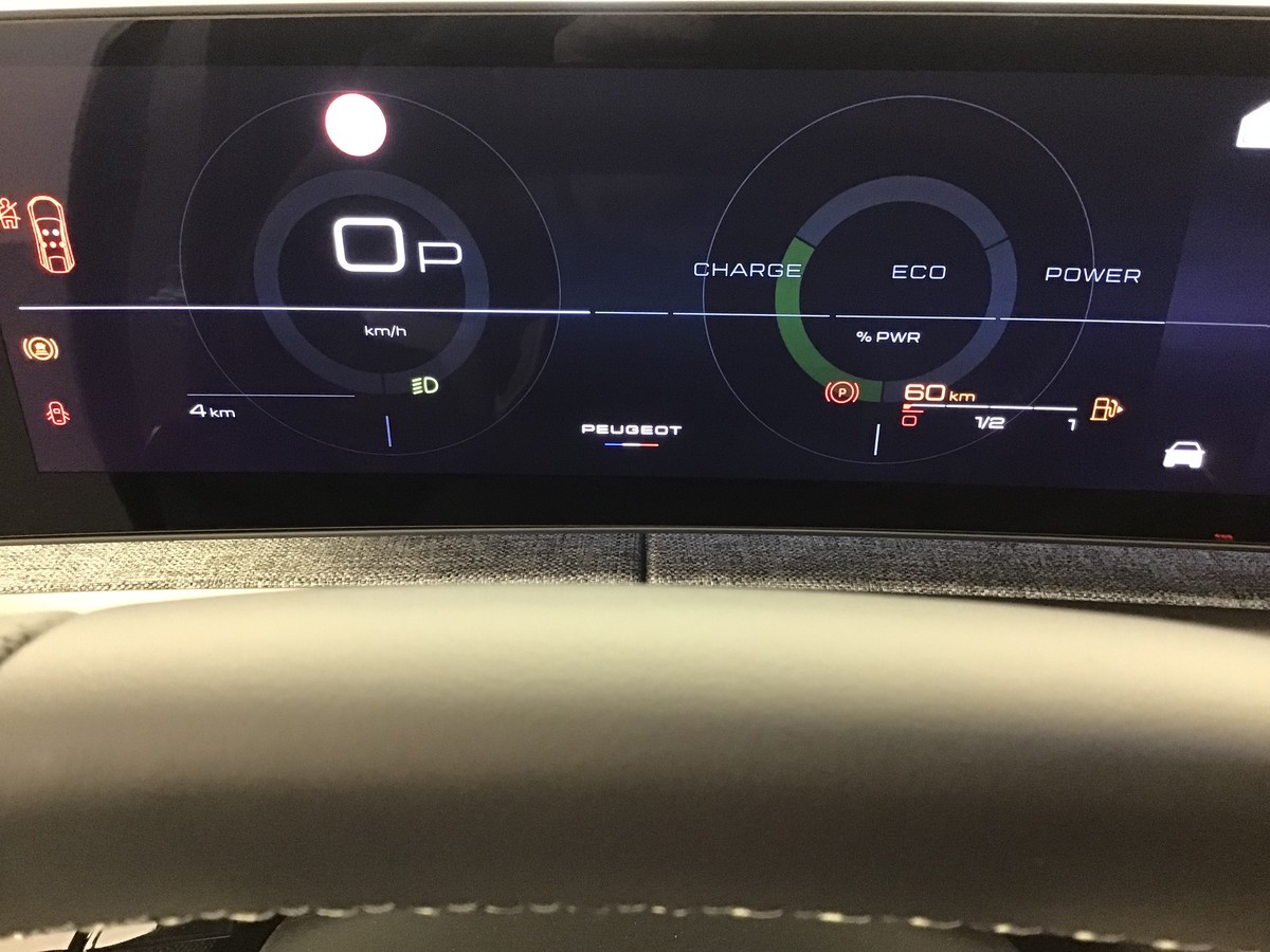 PEUGEOT 3008 PHASE 4 GT 1.2 Hybrid 145ch E-Dsc6 Gt