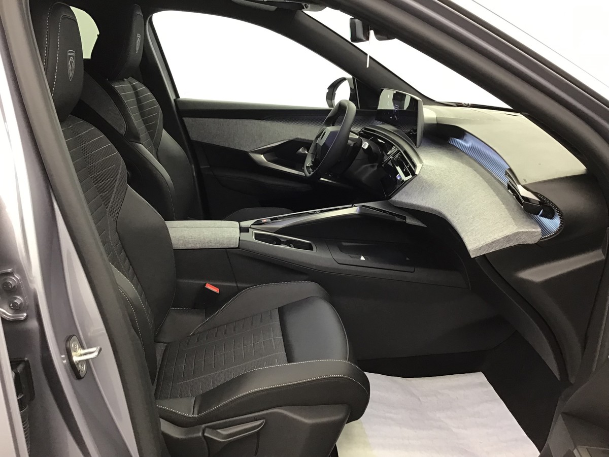 PEUGEOT 3008 PHASE 4 GT 1.2 Hybrid 145ch E-Dsc6 Gt