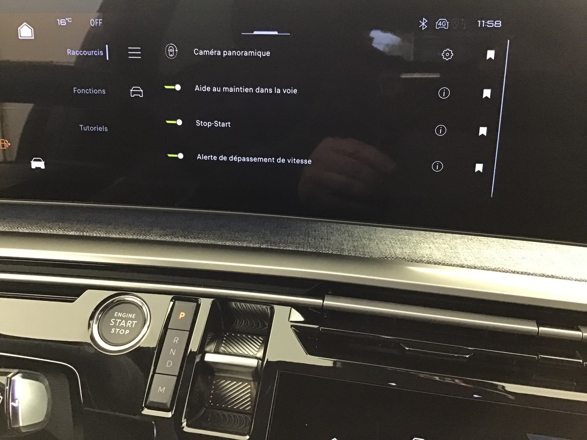 PEUGEOT 3008 PHASE 4 GT 1.2 Hybrid 145ch E-Dsc6 Gt