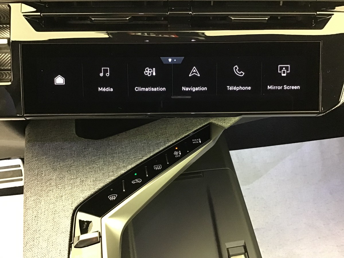 PEUGEOT 3008 PHASE 4 GT 1.2 Hybrid 145ch E-Dsc6 Gt
