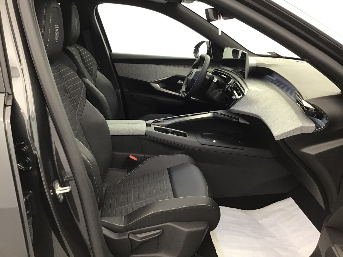 PEUGEOT 3008 PHASE 4 GT 1.2 Hybrid 145ch E-Dsc6 Gt
