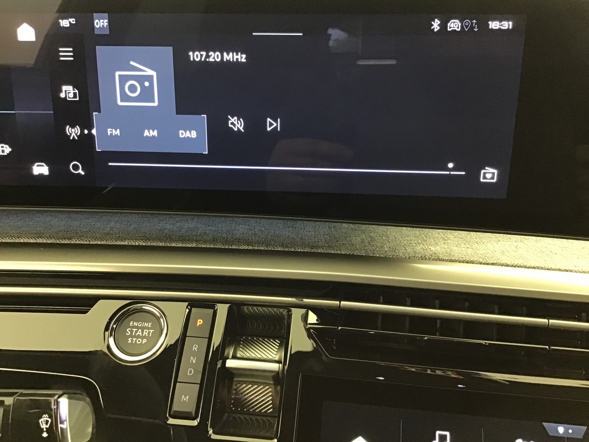 PEUGEOT 3008 PHASE 4 GT 1.2 Hybrid 145ch E-Dsc6